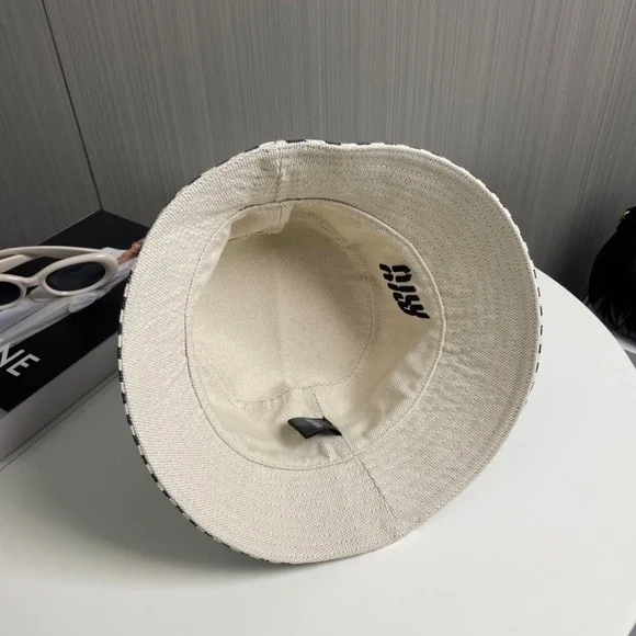 🔥Miu Miu Cream Bucket Hat - Picture 4 of 8